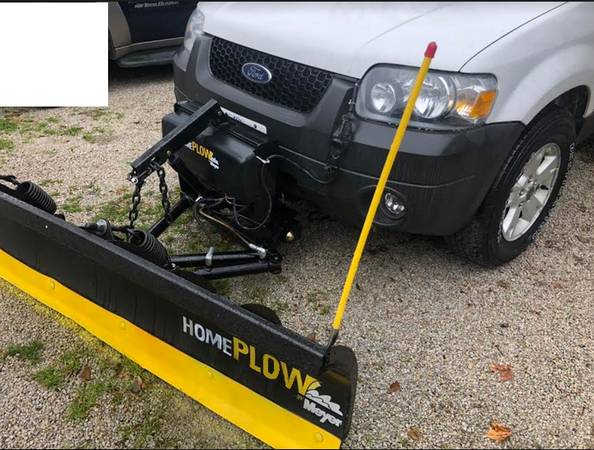 ★ 2017 MEYER SNOW PLOW ....ON 2OO6 FORD ESCAPE XLT 4 X 4 *PRIVATE... for sale in Savoy, IL – photo 2