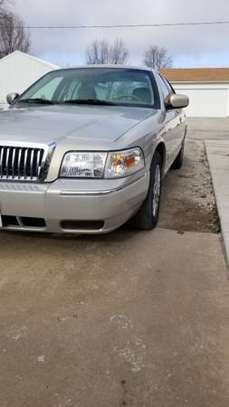 Mercury Grand Marquis GS - cars & trucks - by owner - vehicle... for sale in Mason City, IL – photo 3