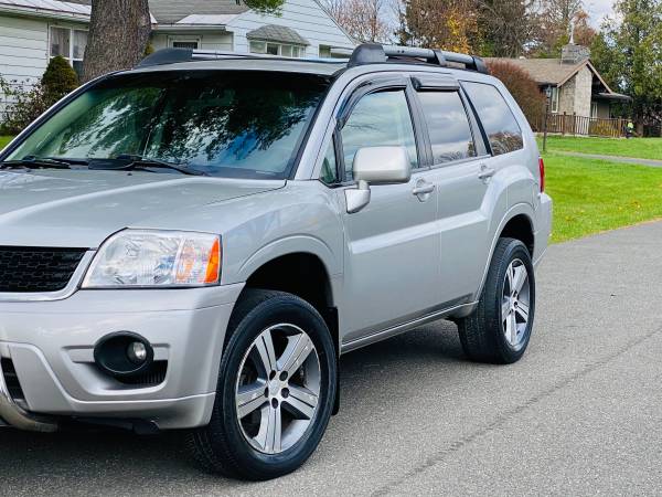 2011 MITSUBISHI ENDEAVOR SE ( ALL WHEEL DRIVE/ ONLY 80K MILES ) -... for sale in West Sand Lake, NY – photo 2