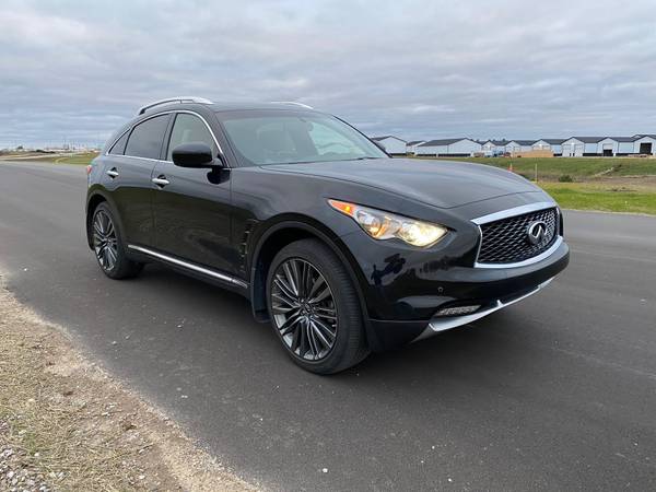 2017 INFINITI QX70 LIMITED - cars & trucks - by owner - vehicle... for sale in Traverse City, MI – photo 5