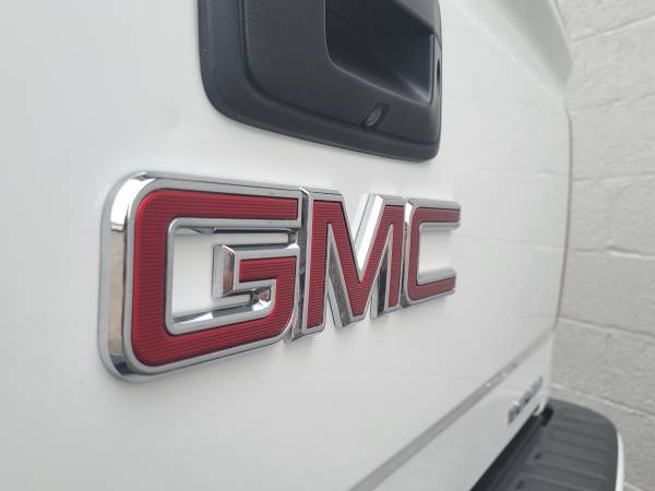 LEVELED 2014 GMC SIERRA 1500 DENALI CREW 4X4 ROOF Z71 - cars & for sale in KERNERSVILLE, SC – photo 4