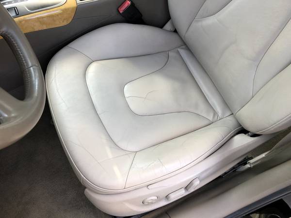 ALL WHEEL DRIVE premium plus quattro Audi A4 clean carfax for sale in Hendersonville, NC – photo 11