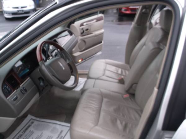 2005 LINCOLN TOWN CAR SIGNATURE LIMITED - - by dealer for sale in RED BUD, IL, MO – photo 17