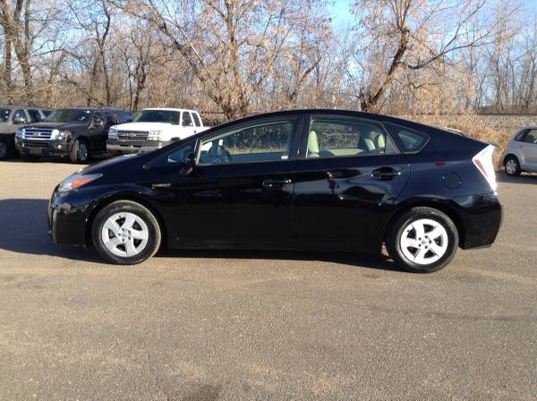 2011 Toyota Prius three - cars & trucks - by dealer - vehicle... for sale in Cambridge, MN – photo 2