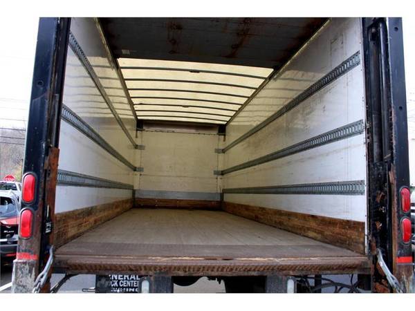 2012 Hino 258/268 UNDER CDL DIESEL BOX TRUCK WITH MAXON LIFT GATE !!... for sale in Salem, ME – photo 7