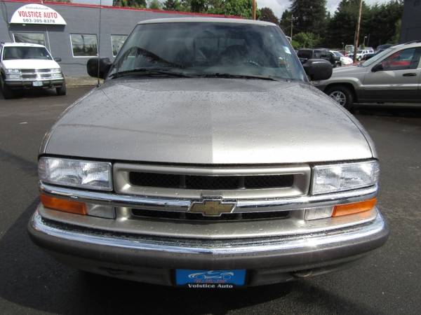 2001 Chevrolet S-10 Crew Cab 4X4 BRONZE 57K MILES 2 OWNER LIKE NEW for sale in Milwaukie, OR – photo 4