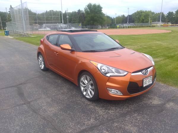Reduced, 2015 Hyundia Veloster, only 29k miles, factory warranty for sale in Appleton, WI – photo 2