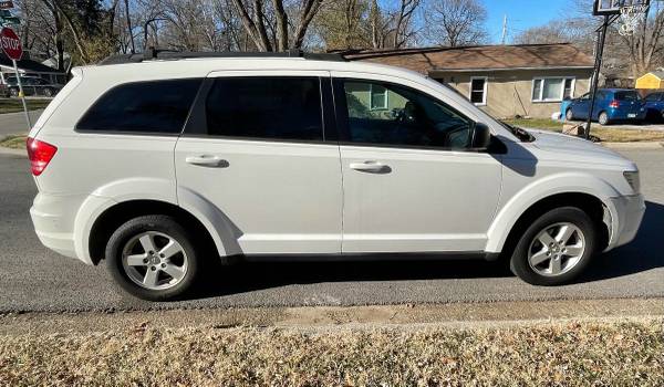 2009 Dodge Journey - cars & trucks - by owner - vehicle automotive... for sale in Kansas City, MO – photo 5