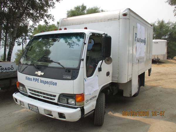 99 W3500 Chevy-Isuzu Med Duty Box Truck, Lift Gate, Diesel auto tra for sale in Oakhurst/Coarsegold, CA – photo 3
