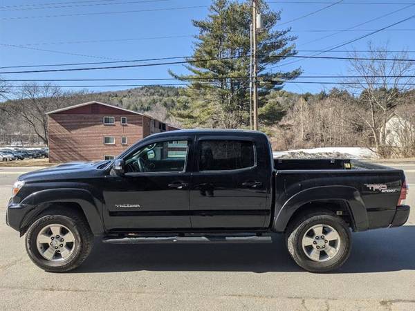 2013 Toyota Tacoma Double Cab V6 4WD - - by dealer for sale in Springfield, VT – photo 2