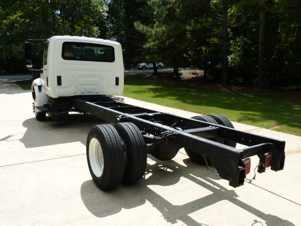 2009 International 4300 Cab & Chassis Truck DT466 Turbo Diesel Auto for sale in Duluth, GA – photo 7