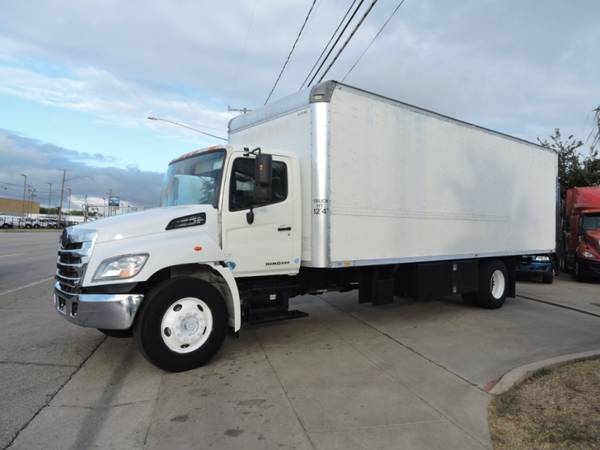 2013 HINO 338 26 FOOT BOX TRUCK W/LIFTGATE with for sale in Grand Prairie, TX – photo 24