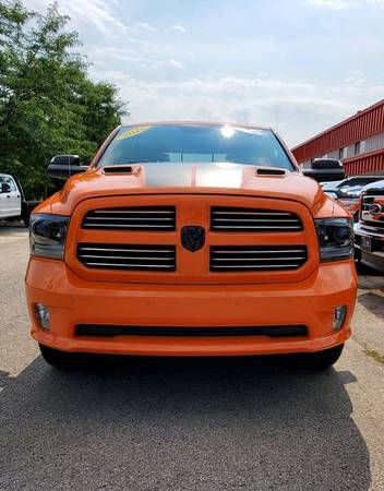 2015 Ram 1500 Sport Crew Cab 4x4 Clean Carfax & 36k Miles! - cars &... for sale in Green Bay, WI – photo 11