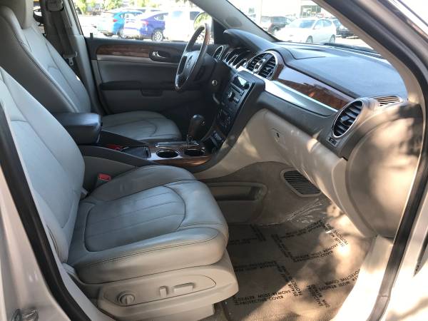 2009 BUICK ENCLAVE CXL 3RD SEATING RUNS GREAT - cars & trucks - by... for sale in Eugene, OR – photo 8