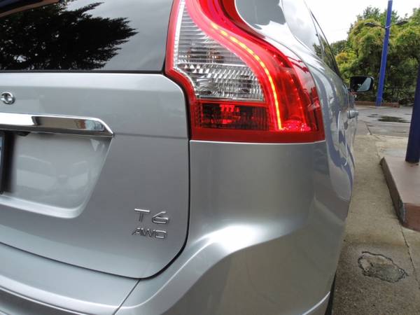 2014 Volvo XC60 T6 AWD Premier Plus Bright Silver, Charcoal Leather,... for sale in Portland, OR – photo 22