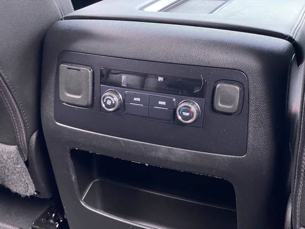 2019 Chevy Chevrolet Suburban LT Sport Utility 4D suv Black -... for sale in Covington, OH – photo 20