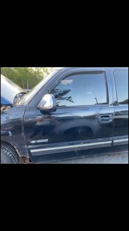Parting out 2000 Chevy Silverado 1500 for sale in Sneads Ferry, NC – photo 2