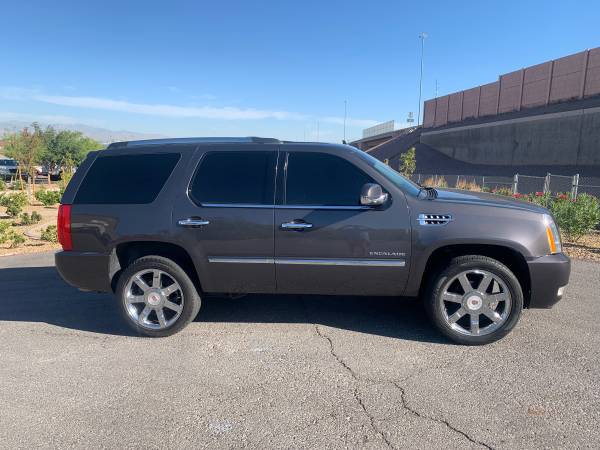 2010 Cadillac Escalade AWD - cars & trucks - by owner - vehicle... for sale in Henderson, NV – photo 3