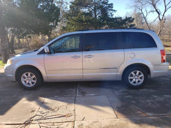 2010 Chrysler Town and Country Touring Minivan - cars & trucks - by... for sale in Edmond, OK – photo 9