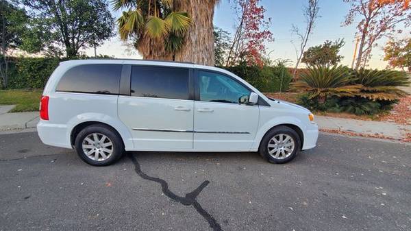 2014 Chrysler Town & Country - Financing Available! - cars & trucks... for sale in Tracy, CA – photo 10