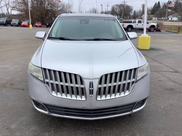 Clean Carfax! 2010 Lincoln MKT! AWD! Third Row! Fully Loaded! - cars... for sale in Ortonville, OH – photo 6