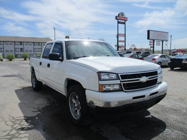 07 Chevy Silverado Crew 4x4 as low as 3000 down and 99 a week ! for sale in Oak Grove, MO – photo 3