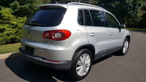 2011 VOLKSWAGEN TIGUAN LIMITED FULL LOADED EXCELLENT CONDITION for sale in Westbury , NY – photo 14