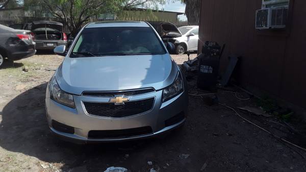 Silver Chevy Cruze - cars & trucks - by owner - vehicle automotive... for sale in McAllen, TX – photo 3