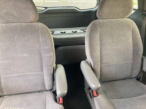 2003 Ford Windstar 3rd row seating for sale in South Lyon, MI – photo 8