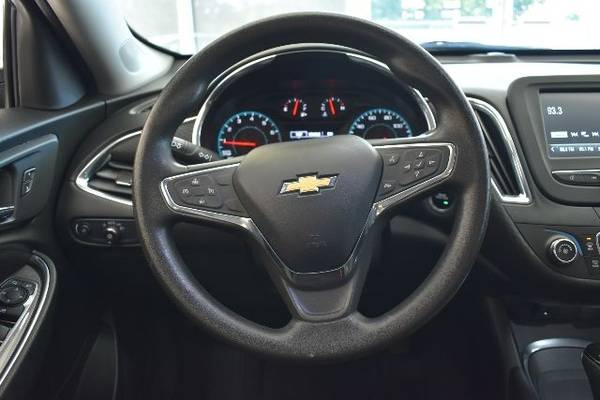 2018 Chevrolet Malibu LT - cars & trucks - by dealer - vehicle... for sale in Cuyahoga Falls, OH – photo 20