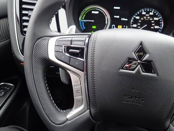 2019 Mitsubishi Outlander PHEV 4x4 4WD Electric SEL SUV for sale in Milwaukie, OR – photo 24