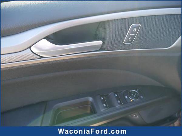 2018 Ford Fusion Hybrid SE - - by dealer - vehicle for sale in Waconia, MN – photo 17