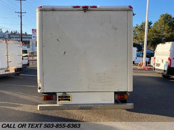 2013 ISUZU NPR HD GAS Reefer/Refrigerated, Cooler, Clean title! for sale in Portland, OR – photo 4