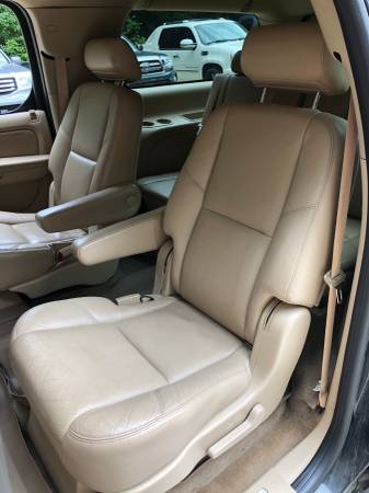 2010 Cadillac Escalade ESV, AWD, Black, Loaded, Seats 7, Dual... for sale in New Gloucester, NH – photo 13