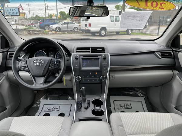 2017 TOYOTA CAMRY LE - - by dealer - vehicle for sale in Nashville, KY – photo 10
