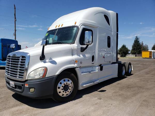 2015 FREIGHTLINER CASCADIA for sale in Bakersfield, CA – photo 7