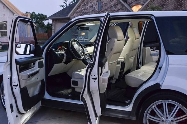 2012 Range Rover Autobiography perfect blend of luxury for sale in Miami, WI – photo 2