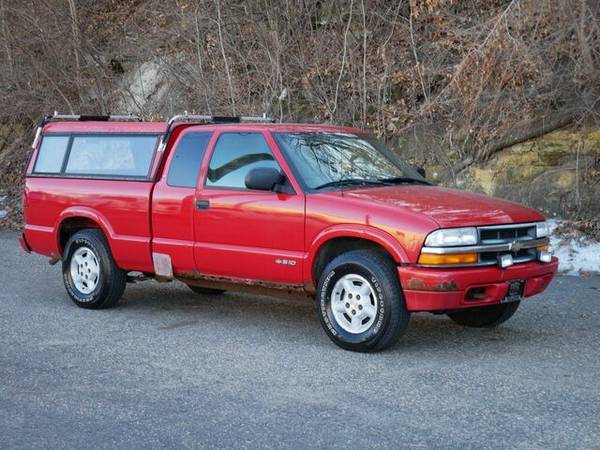 2000 Chevrolet S-10 Ext Cab 123 WB 4WD LS for sale in South St. Paul, MN – photo 15