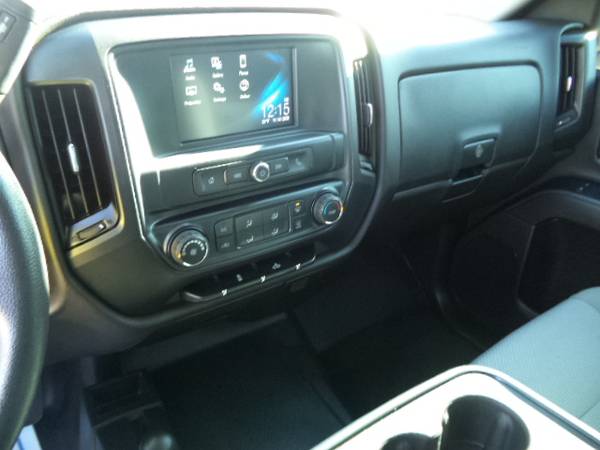 2019 Chevrolet Silverado 2500HD Double Cab 6.0l V8 4x4, low miles -... for sale in Sturgis, SD – photo 16