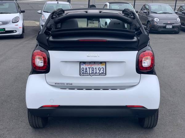 2017 Smart Fortwo Electric Drive with only 14, 228 Miles-peninsula for sale in Daly City, CA – photo 12