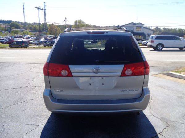 2007 Toyota Sienna CE FWD 7-Passenger ( Buy Here Pay Here ) for sale in High Point, NC – photo 6