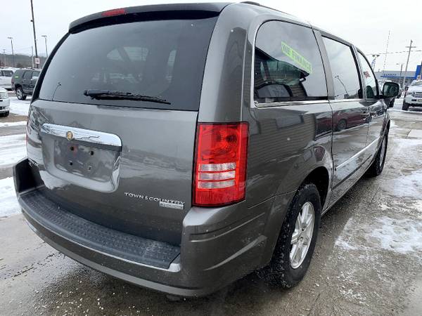 2010 Chrysler Town & Country 4dr Wgn Touring - - by for sale in Chesaning, MI – photo 20