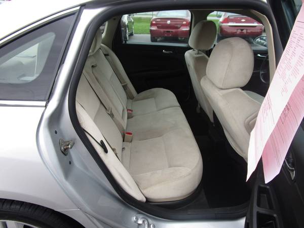 2012 Chevrolet Impala LT 3.6L V6 110,619 EZ mi. NO accidents NEW tires for sale in Auburn, IN – photo 4