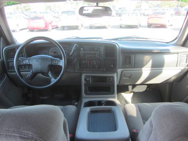2006 Chevrolet Suburban LS 4X4 WARRANTY! EXTRA CLEAN! for sale in Cadillac, MI – photo 13
