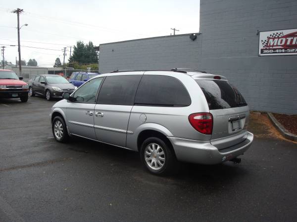 2002 CHRYSLER TOWN AND COUNTRY MINI VAN V6 AUTO ALLOYS 3-SEATS for sale in LONGVIEW WA 98632, OR – photo 5