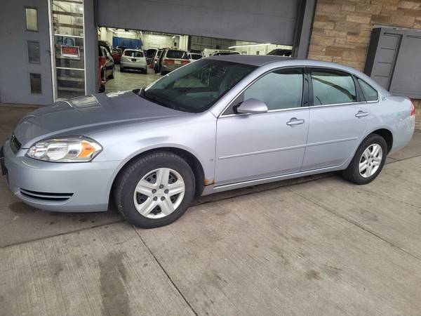 2006 CHEVROLET IMPALA - - by dealer - vehicle for sale in MILWAUKEE WI 53209, WI – photo 2