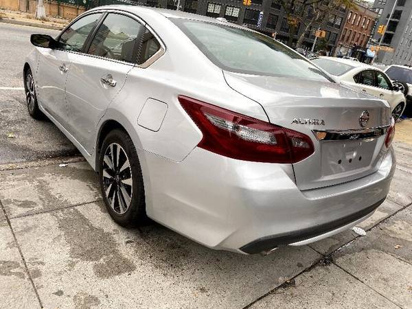 2018 Nissan Altima 2.5 SV - EVERYONES APPROVED! - cars & trucks - by... for sale in Brooklyn, NY – photo 9