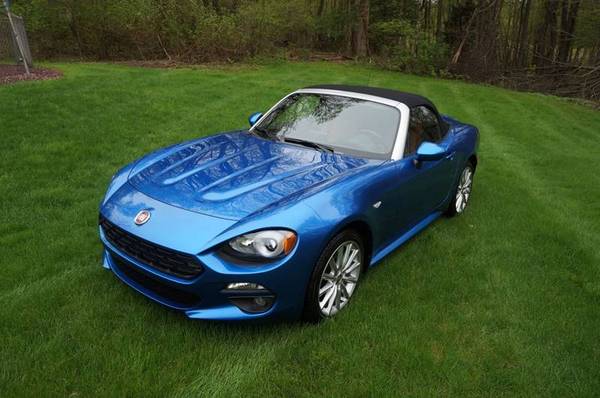 STUNNING 2017 FIAT 124 Spider Lusso 2dr Convertible for sale in Highland, NY