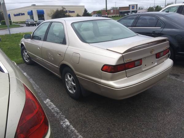 Toyota Camry XLE for sale in Indianapolis, IN – photo 2