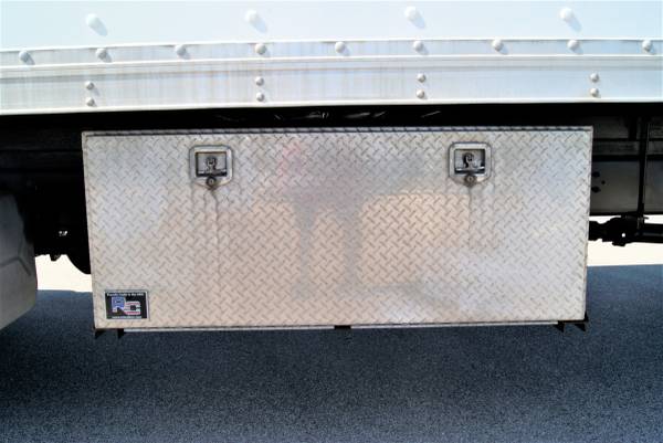 2013 International 4300 Box Truck 26’ 102 X 97 Liftgate REFURBISHED for sale in Emerald Isle, NC – photo 16